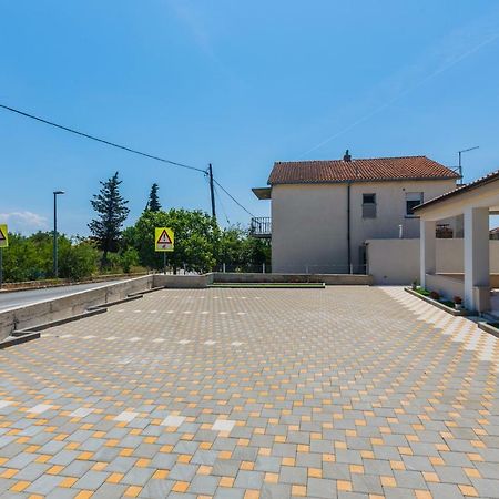 Apartmani Nikola Plano Екстер'єр фото