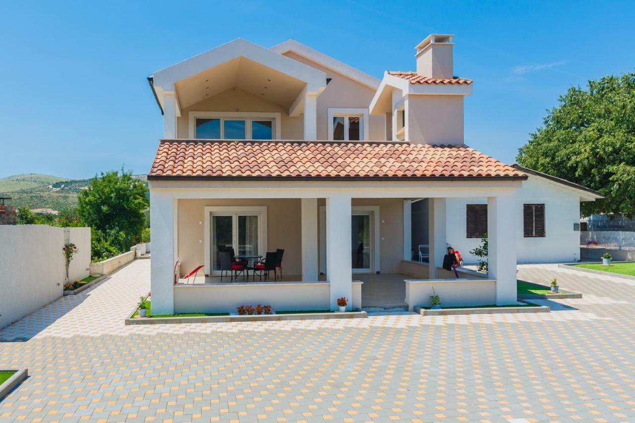 Apartmani Nikola Plano Екстер'єр фото